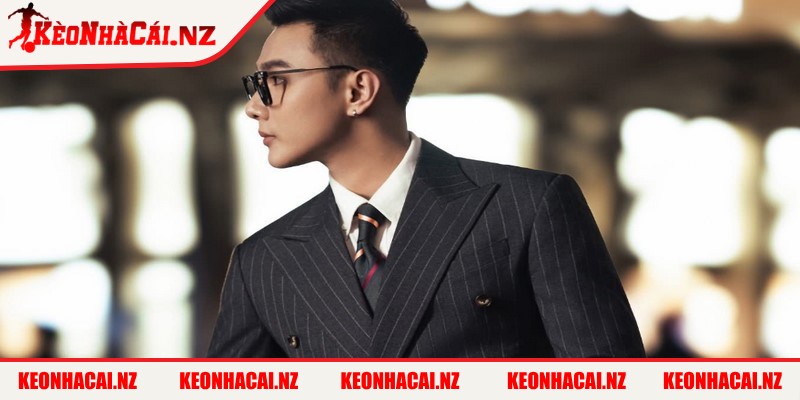 Tác Giả 2 - tac gia 2 chuyen soi keo bang xep hang cai nhin toan canh Nguyễn Gia Phúc giúp người đọc có cái nhìn toàn cảnh về diễn biến trận đấu